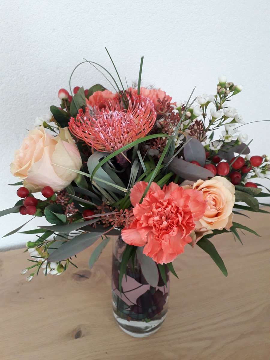 Die saisonalen Blumengeschenke im britischen Stil werden mit viel Liebe zum Detail zusammengestellt.
15% Rabatt auf die erste Bestellung bit.ly/3C3CnO4
bit.ly/3m2NBwJ