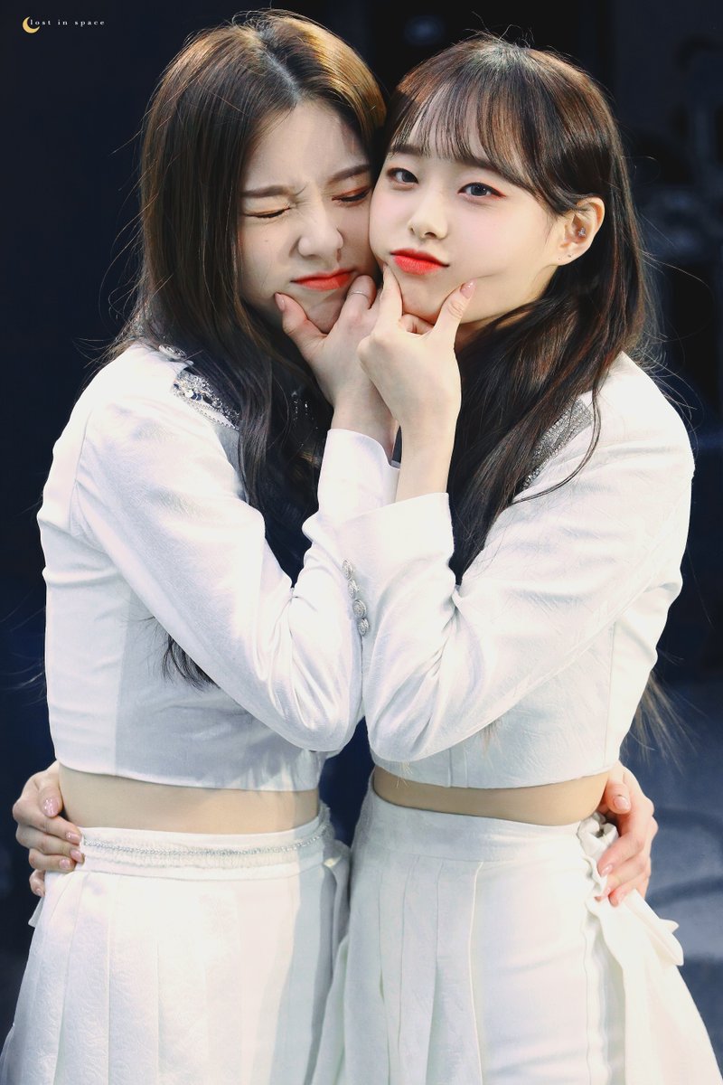 lost_inloona's tweet photo. best girls 🐰🐧
#HappyHeejinDay #HappyChuuDay 
#희진 #HeeJin #츄 #Chuu #이달의소녀 
#LOONA @loonatheworld https://t.co/j4ht56q8mX