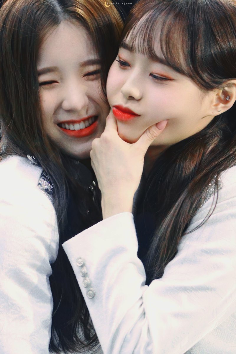 lost_inloona's tweet photo. best girls 🐰🐧
#HappyHeejinDay #HappyChuuDay 
#희진 #HeeJin #츄 #Chuu #이달의소녀 
#LOONA @loonatheworld https://t.co/j4ht56q8mX