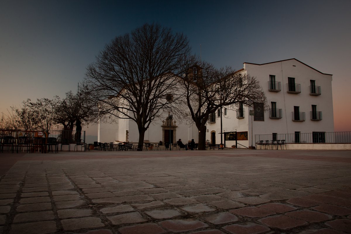 EstudiFGH's tweet photo. Els dies es fan més curts.

#Panoràmica #ElsAngels #Photography #Freelancer #EstudiFGH https://t.co/bwGx6BfoYE