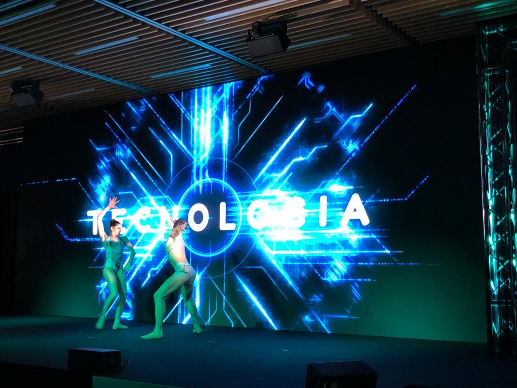 .<a href="/AltieriLuca/">Luca Altieri</a>, CMO <a href="/IBMItalia/">IBM Italia</a>, apre il #ThinkItaly: una sfera composta da 4 elementi #capitaleumano #tecnologia #ecosistema #sostenibilità, fondamentali per la ripresa e la crescita delle imprese #IBM <a href="/ZeroUnoWeb/">ZeroUno</a> <a href="/Digital4_biz/">DIGITAL4</a> <a href="/AI4Business_it/">AI4Business</a>