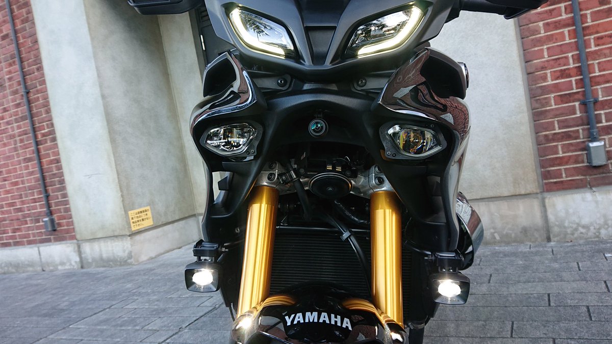 契約時に頼んでいたフォグライト💡 ライトはあるのに取り付けるステー