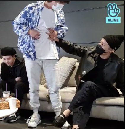 rmdrivemecrazy's tweet photo. shit me to hobi https://t.co/ZRCiHiXYCN