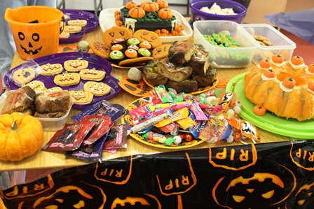 Reepham College (@reephamcollege) on Twitter photo .<a href="/BritishBakeOff/">British Bake Off</a> Amazing Halloween Bake Off at College today raising funds for <a href="/GOSHCharity/">Great Ormond Street Hospital Charity</a> .<a href="/BritishBakeOff/">British Bake Off</a> Amazing Halloween Bake Off at College today raising funds for <a href="/GOSHCharity/">Great Ormond Street Hospital Charity</a>