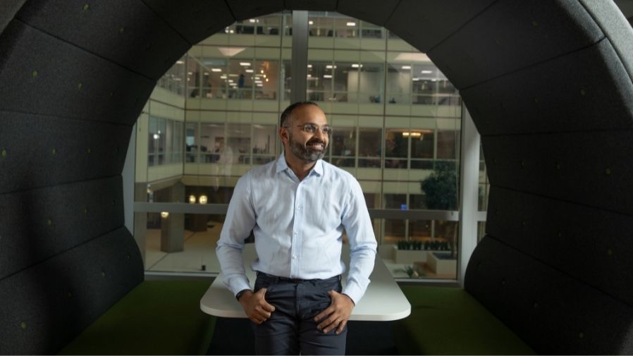 cgledhill's tweet photo. London digital bank Zopa becomes a unicorn, hits £220M funding 

https://t.co/JFy110z9ll #fintech https://t.co/00fxNtUFuh