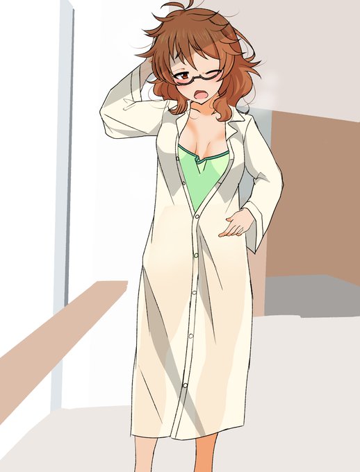 ホテルの朝食バイキング会場に無防備な格好で来る比奈ちゃん
同行者居たら止められそうな格好もあるからこれはお仕事やPと旅行じゃなくて用事で(イベントなど)で一人旅の時?
ガウンとキャミの比較的ありそうなスタイル
うっかり素肌にガウンのまま
いつものキャミスタイル 