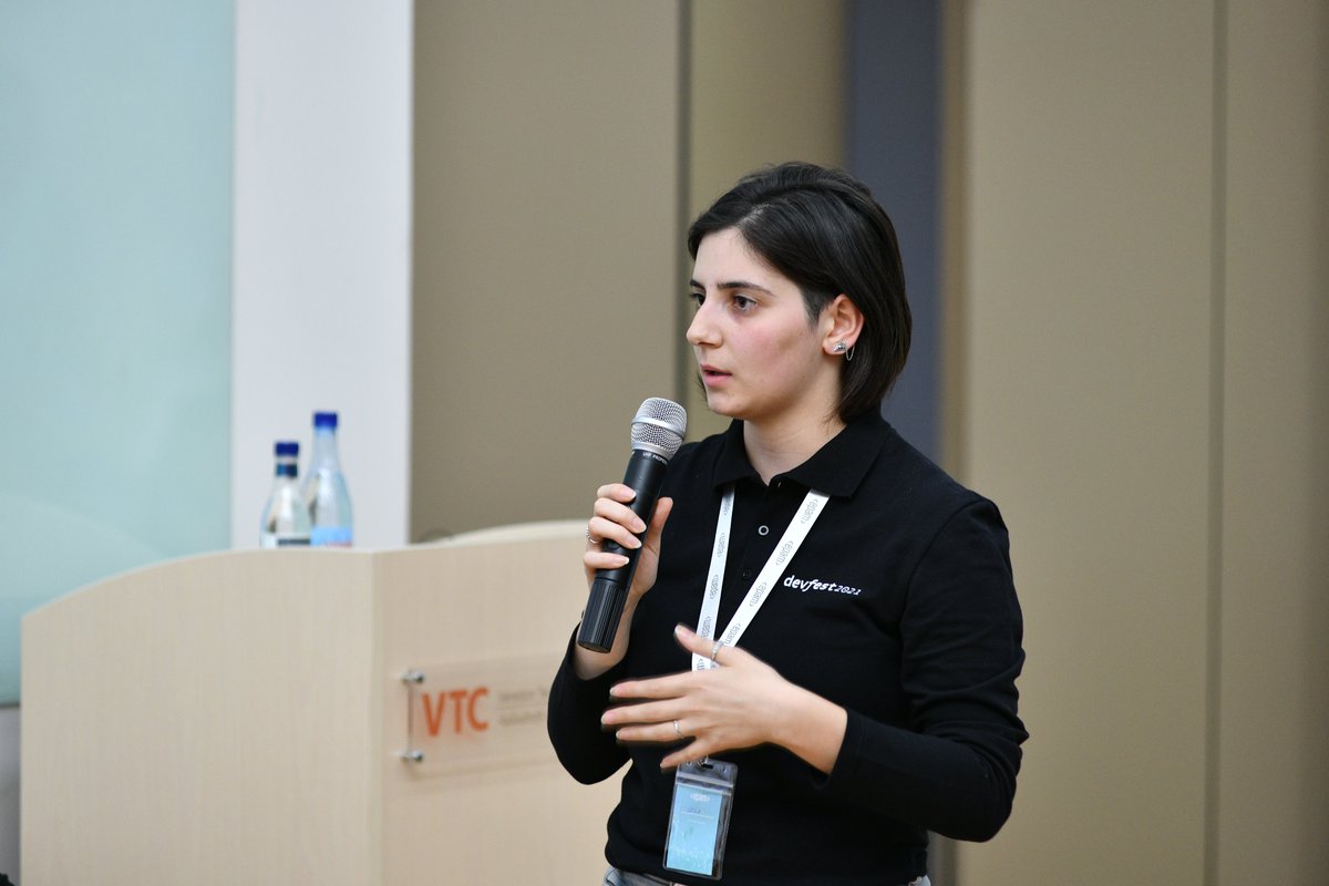 gdgyerevan's tweet photo. #Devfest Armenia 2021 Photos
• follow us for more updates: https://t.co/Zt0Ld7AZT0 
• watch the overview of #DevfestArmenia2021 » https://t.co/j8m50Xzbeq https://t.co/X5C3vW29Be