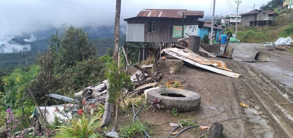 m_krl1's tweet photo. SAC Junta camped at Talh villg on Falam-Hakha road in Chin’s #Falam Tsp for 3 days(Oct17-19). Abt 4 houses were torched &amp; burnt down and 3 houses were destroyed by Junta’s shells on Oct18. Nothing's left for villagers to eat as Junta looted food,stuffs &amp; everything.
#Oct20Coup https://t.co/wVyxOXzEVy