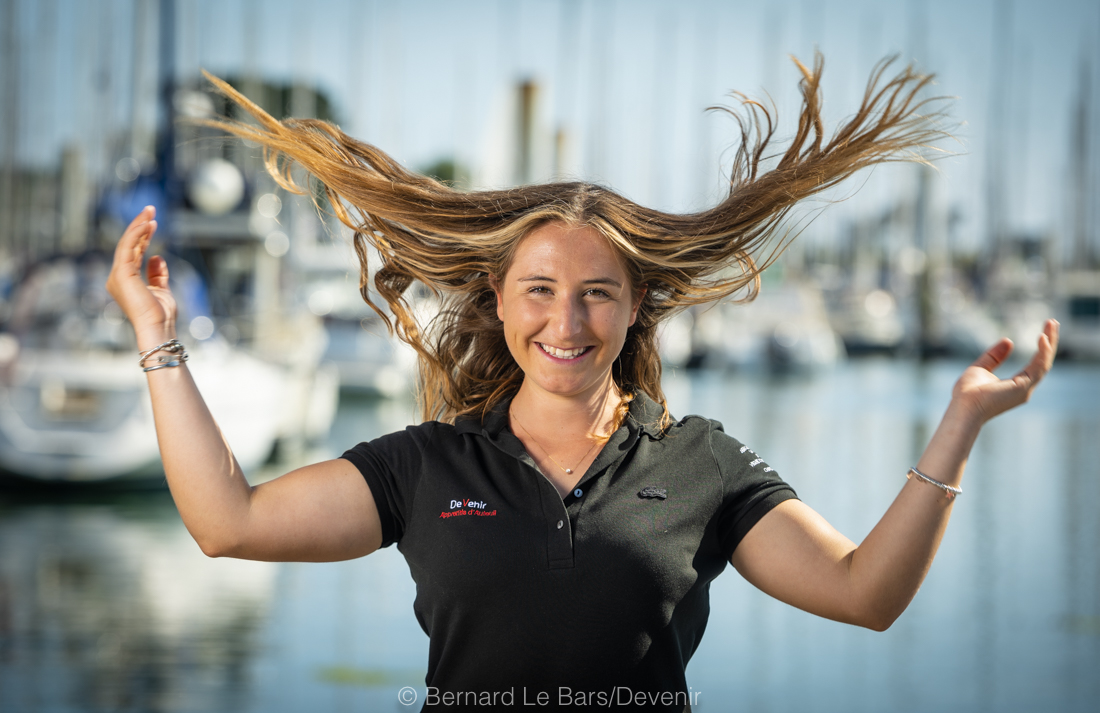 Un mois après la fin de la 52è édition de La Solitaire du Figaro, Violette vous partage sa deuxième expérience à bord de DeVenir. Entre préparation, navigations, joies, fatigue.. Violette nous raconte tout !
🎬 En deux parties :
➡️youtube.com/watch?v=Xg4IwF…
➡️youtube.com/watch?v=IFmz2t…
