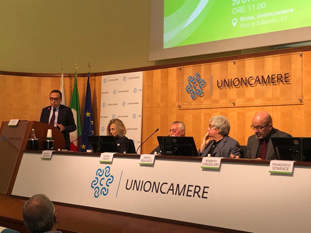 Il segretario generale di #Unioncamere <a href="/GiuTripoli/">giuseppe tripoli</a>  presenta il rapporto #GreenItaly2021