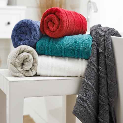 550 GSM Rio Jacquard Zero Twist Towels will bring style and elegance to any main bathroom or en-suite.
bedlinendirect.co.uk/550-gsm-rio-ja…
Zero Twist towels have a unique luxurious weaving technique that creates softness, absorbency and strength.