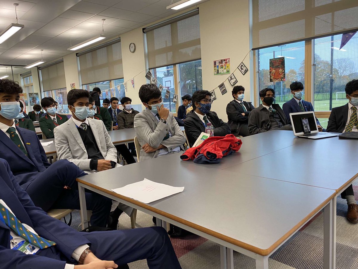 AGSBMedSoc's tweet photo. Huge thanks to @drfnaqvi for giving a talk to our society on Monday, it’s events like these that help shape the next generation of aspiring medics. If you were unable to attend please contact us and we can send the recording. https://t.co/IjPNCmh0wd