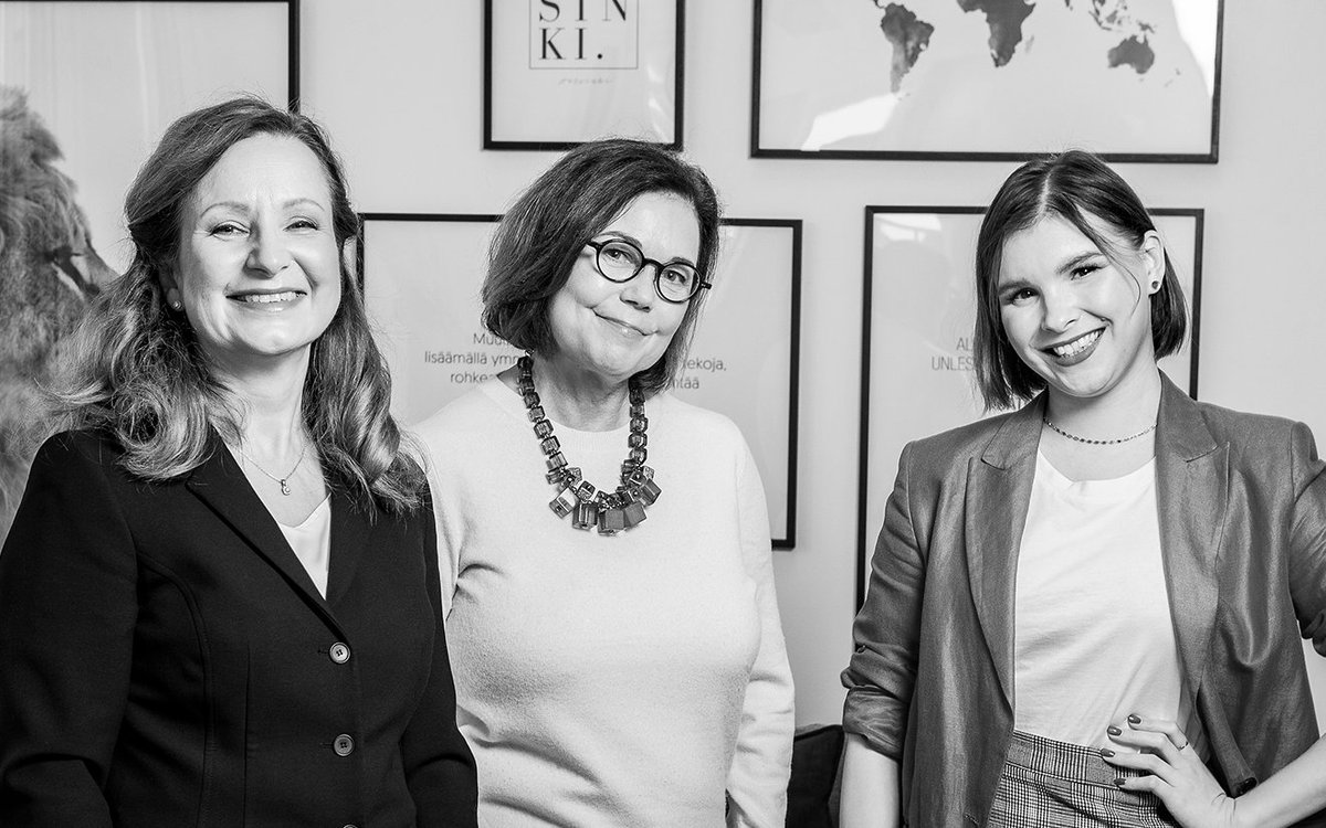 ahjocomms's tweet photo. Taas on syytä juhlaan! 🥳

Ahjo on mukana @marketing_fin Finnish Comms Awards -finaalissa kahdella työllään. Shortlistille pääsi 132 työstä 49 parasta. Kiitos #EPELI-hanke ja @vayla Vt 8 -hanke! 🎉

#ahjocommunications #ahjocomms #viestintä https://t.co/xWYDPJAy86