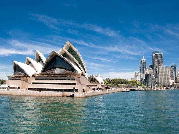 JHGSHistory's tweet image. Can you name this landmark that is one of the most photographed locations in the world? It was opened on this day in 1973! #BeMoreKnowledgeable #BeMoreHistory #OnThisDay