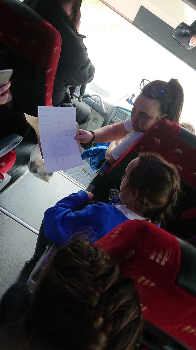 mag_justice's tweet photo. @PaddyDiver4 daughter Sevanagh Diver read her letter to The Minister for Children @rodericogorman live on @highlandradio with @GregHughes2 #MicaChildren https://t.co/dQj3rLI7Oq