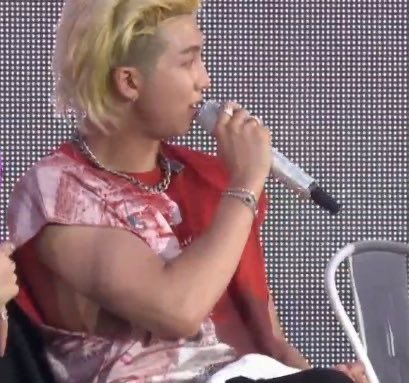 dollbtxt's tweet photo. personally think we moved on from this namjoon way too fast https://t.co/gcHCaaBh0P