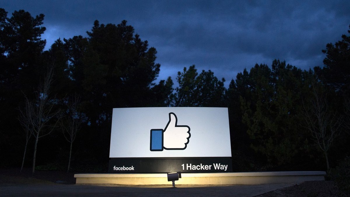 fabienprevots's tweet photo. FRENCHNEWTECH Facebook pourrait très bientôt changer de nom pour préparer son metaverse https://t.co/J1fylfj6m5 #blockchain #cloud #AI https://t.co/QLvKfJnqZL