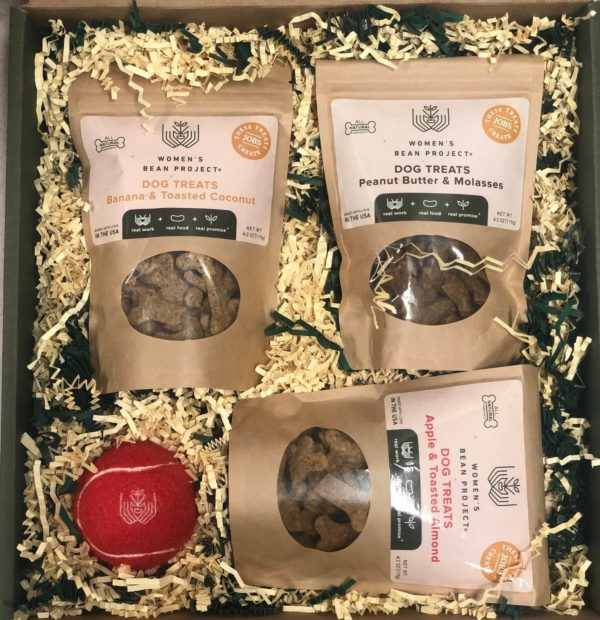 Dog Treat Gift Box

Pups all over the world will love these treats! These all-natural, vegan, and gluten-, corn- and soy-free dog treats are deliciously made with only six simple ingredients.