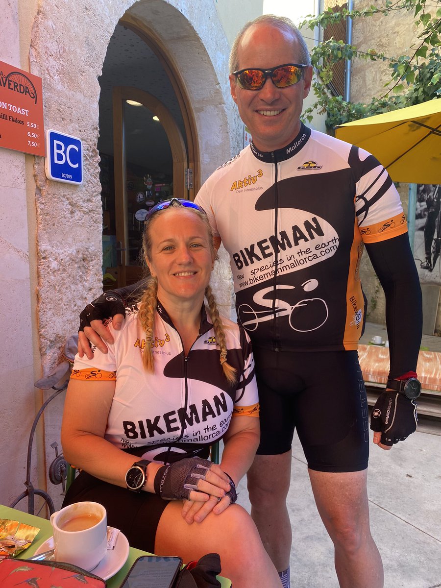 Mallorca Cycling 😎☀️🚴‍♀️🚴🏻‍♂️☕️🍰 #bikemanmallorca #DietersBikeWorld #bikeman #sarutaverde #gottotri #cyclinglife #cycling #mallorca @PipsBirchall <a href="/Got_To_Tri/">Got To Tri</a> <a href="/SaRutaVerda/">lennart bjolgerud</a> @bikemanmallorca