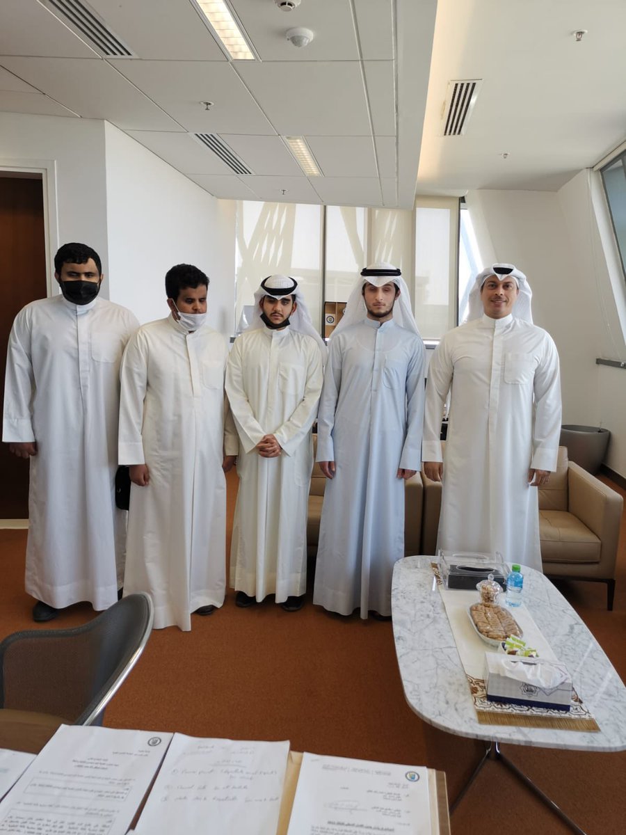 تشرفنا اليوم بالاجتماع مع القائم باعمال عميد كلية العلوم الحياتية ب#جامعة_الكويت 
أ. د. احمد راشد اللافي <a href="/Dr_AhmadAllafi/">أ. د. أحمد راشد اللافي</a> 
وذلك لبحث اهم الحلول لمشكلات الطلبة من فئة #ذوي_الإعاقة بالجامعة خاصة مشكلاتهم مع نظام التسجيل 
#خطوه_مكافح