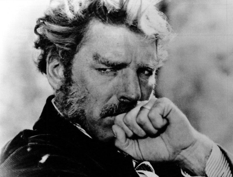 CrottiRenato's tweet photo. Da noi ogni manifestazione
è un'aspirazione all'oblio. 
La sensualità è desiderio d'oblio. 
Le schioppettate, desiderio di morte. 
La pigrizia, la dolcezza dei sorbetti, 
desiderio di immobilità voluttuosa, 
cioè di morte.
"Il Gattopardo"

Addio oggi nel 1944 a Burt Lancaster https://t.co/zlg1UOgphn