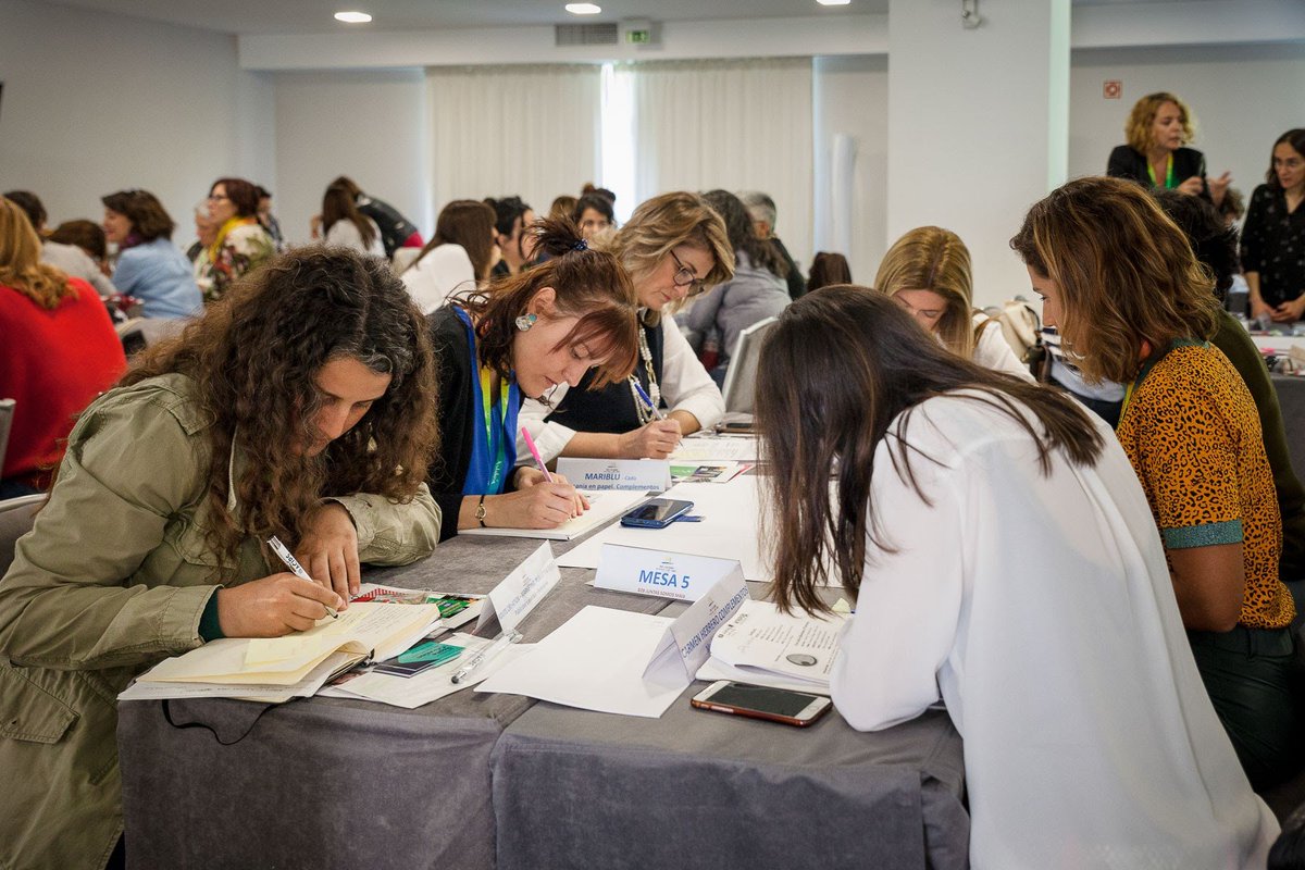 aemprende's tweet photo. ⚠️ Hoy, 20/10 ⚠️
🙋♀️ Último día para inscribirte al III Foro #INTREPIDAPlus @FunTresCulturas @DipuHU @poctep.
🗓️ 27 y 28 octubre
📍 Évora, #Portugal
🎟️ Acceso gratuito para #empresarias de cualquier sector y tamaño de #empresa.
↔️ Toda la info: https://t.co/gWE2F7nMeJ https://t.co/FMzceu79zp