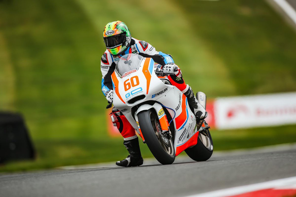 cameronfraser66's tweet photo. 2021 Over and out just like that 🤙 Thoroughly enjoyed the year but definitely looking forward to a break before we start getting next year underway 😁💪 📸 @NgVision  #motorsport #racing #bikes #britishsuperbikes #gp2 #ride #fast https://t.co/aPJoxeag1k