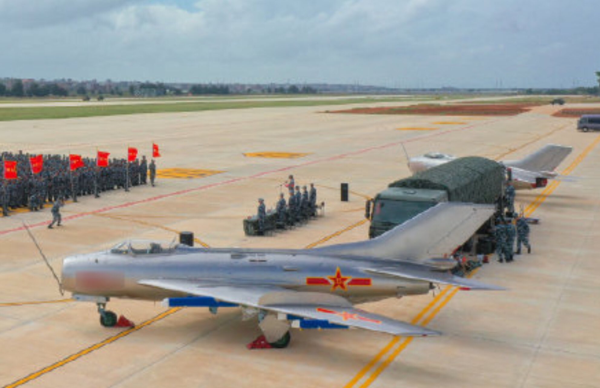 Mike Yeo 杨启铭 Speaking Of J 6s The Pla S Eastern Theater Command Recently Released Photos Showing The Plaaf S J 6 Unmanned Aircraft Conversion Blurred Serials Suggest Active Service At Least 50 Can