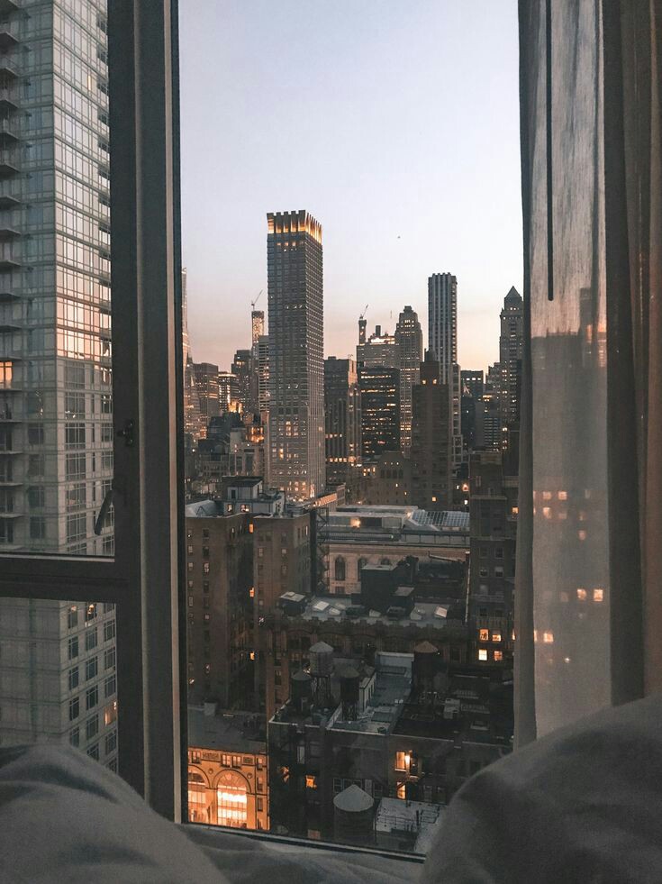 ExcusePrada's tweet photo. Waking up in NYC https://t.co/7V30tTEIWX