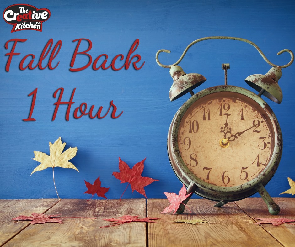 VickyTCKC's tweet photo. Don't forget that the #clocks #fallback 1 hour tonight 🕐

#clocksgoback #britishsummertime #winteriscoming #fall https://t.co/XWBlTLHvS2