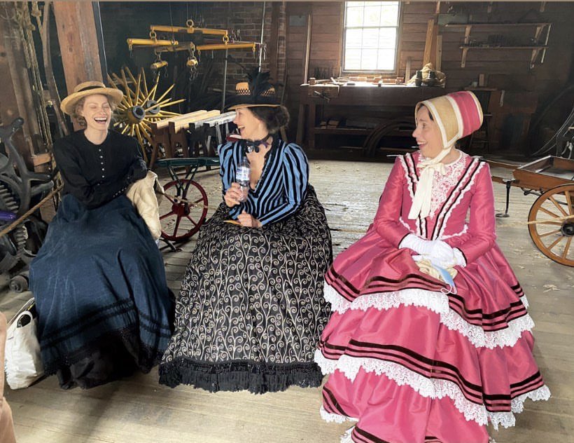 More glorious, dignified performances from the stunning #NewGoldMountain ensemble in elegant headwear and… me in this giant pink bonnet: 930 @SBS