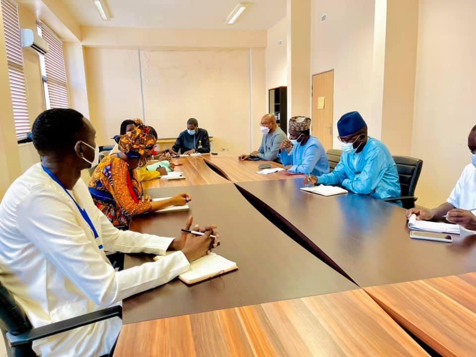 JammDalal's tweet photo. Partenariat Lions Club "Dakar Renaissance" et Dalal Jamm.
#dalaljamm #lionsclub #kebetu #dakar #senegal https://t.co/zBfd7q9ocJ