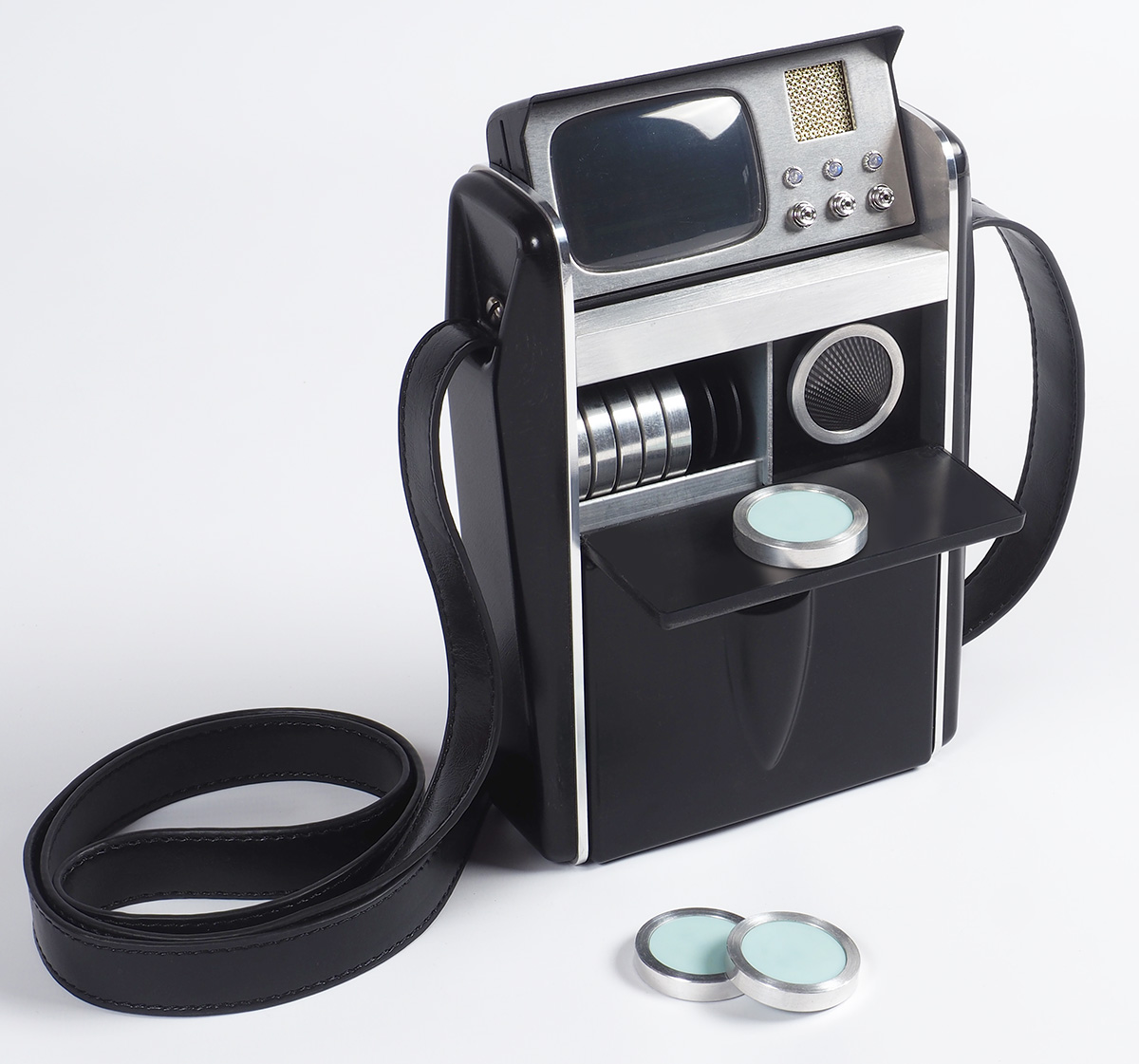 TrekCollective's tweet photo. .@TheWandCompany's Bluetooth TOS communicator is back in production, plus details of their forthcoming multifunctional tricorder - Both highly detailed prop replicas with practical functions: https://t.co/idMMU3cbWw https://t.co/5Lw6gurs64