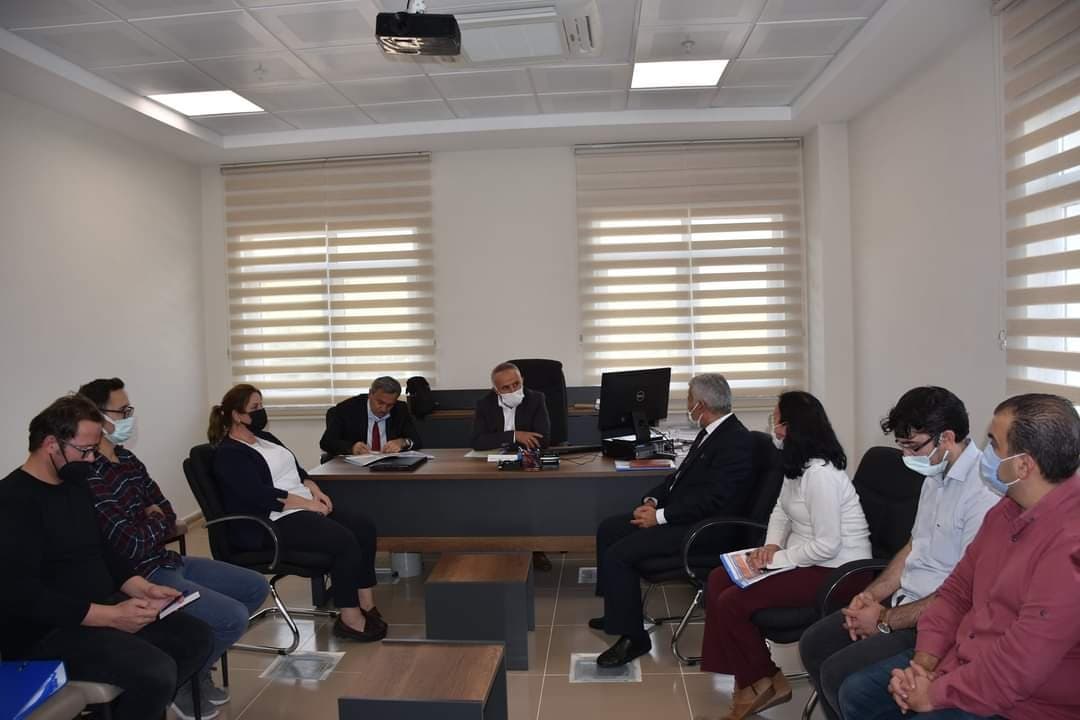 MuglaKYGM's tweet photo. Kredi Yurtlar Genel Müdür Yardımcısı Mustafa Özgül, Kredi Yurtlar Genel Müdürlüğü Şube Müdürü Dilaver Altınkaya ve İl Müdürümüz Ömer İlman, Öğrenci yurtlarını ziyaret ederek yemekhane, kantin ve sosyal tesisleri inceleyerek Yurtta kalan öğrencilerle sohbet ettiler. https://t.co/NJJDJDqsPg