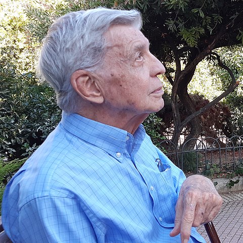 avdgastronomia's tweet photo. La Academia Venezolana de Gastronomía lamenta profundamente el fallecimiento de José Rafael Lovera acaecido hoy en Caracas. Historiador, educador, individuo de número de la Academia de la Historia, Miembro fundador y Presidente Honorario de la AVG. QEPD.
JR Lovera (1939 - 2021) https://t.co/cTjviK4n8E