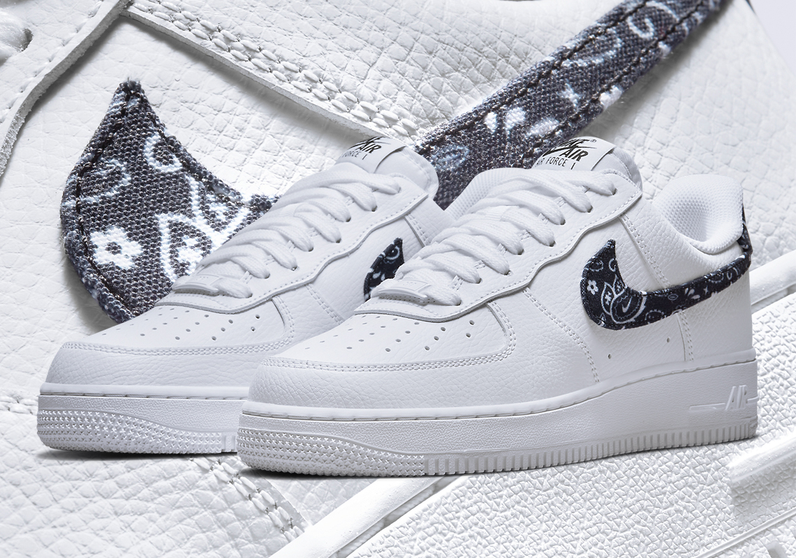 nike paisley swoosh
