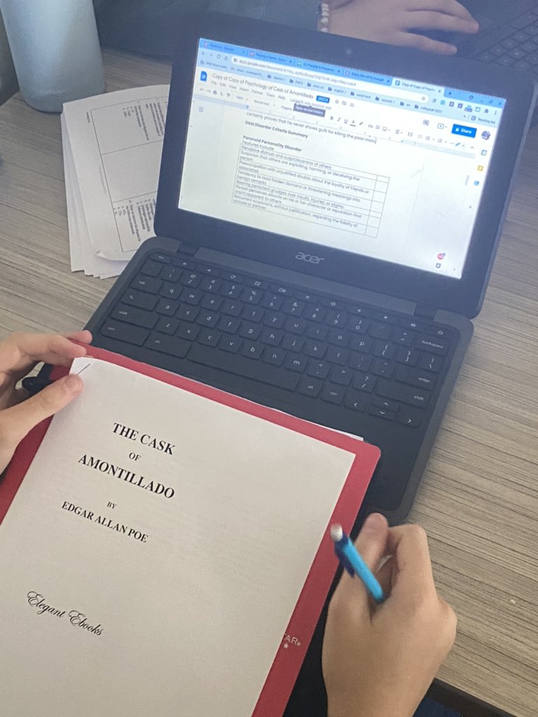 SDHS_Wilmes's tweet image. Got to stop in and see Mrs Flieg’s class doing an activity on keystone species, as well as Mrs. Cowgill’s class doing a diagnosis on Montresor from The Cask of Amontillado! #NPObserveMe