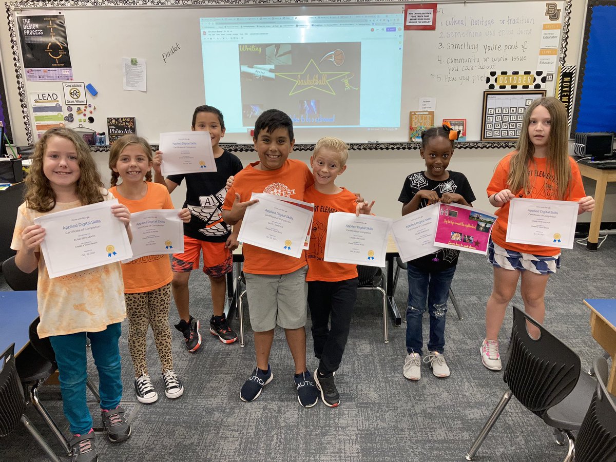angelahoman's tweet photo. 2nd Grade GT finished their first Google Applied Digital Skills lesson. They created a vision board. #Fortfocused https://t.co/BoKKEYzxlh