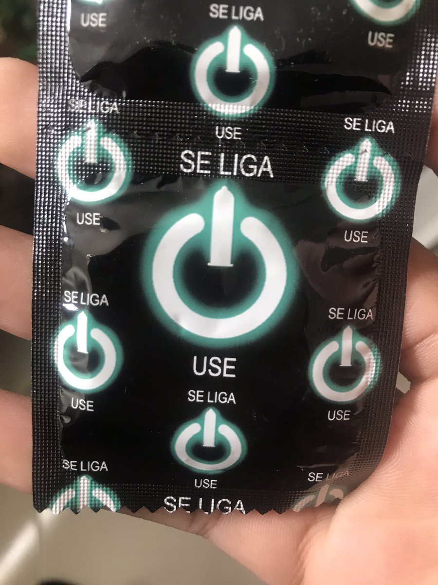 jaovitu_mello's tweet photo. e a camisinha do sus q tem a frase da regina rouca? ela sabe que venceu https://t.co/DpI7SE9mqz