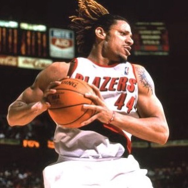 BrianGrantOrg's tweet photo. #TB to our favorite Blazer! Tonight's the first game of the season. #rastamonsta #goblazers @trailblazers https://t.co/pT6zs70zfC