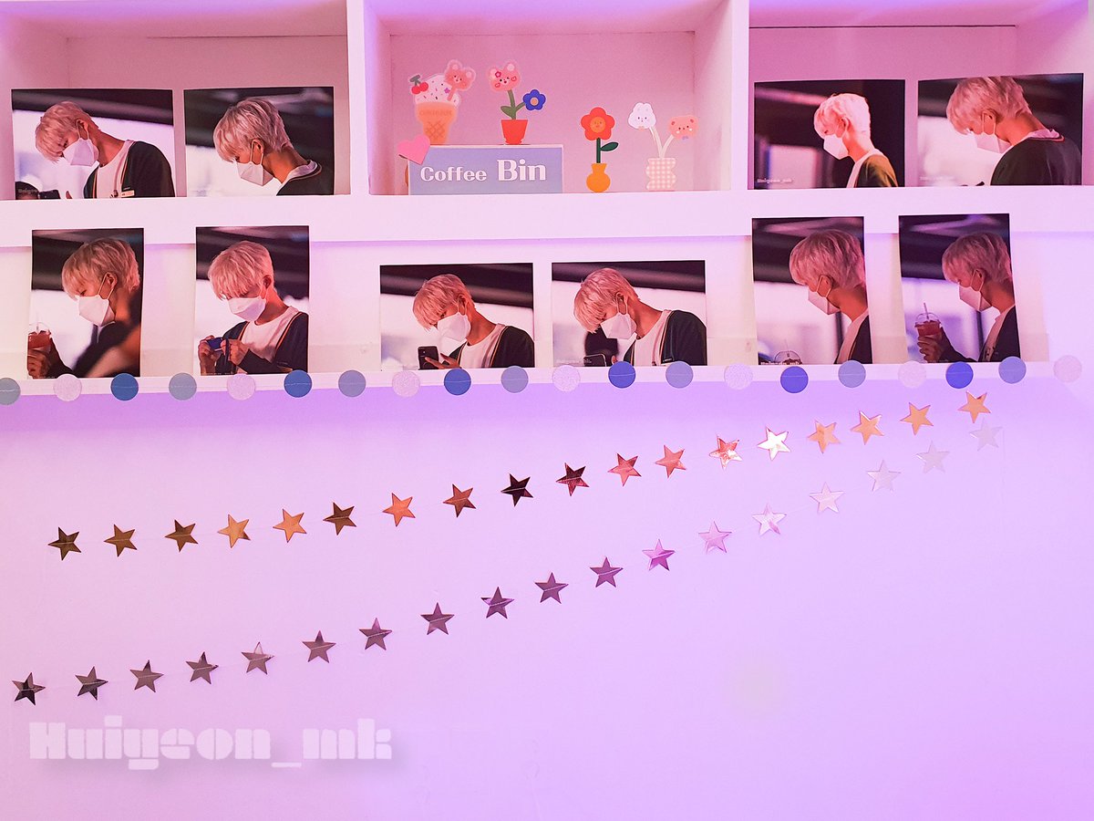 snowdrop_hanbin's tweet photo. 🎉합정 - 카페하이럽 @Hi_luv00
4시간 넘게 장식완료~
⭐팬이벤트 사진모음 
⭐셀카 사진모음과 더불어
예쁜 특전이 준비되어있어요~😊

#한빈이와아이디의사랑이넘실넘실
#비아이 #김한빈 #BI
@shxx131bi131 https://t.co/kPpkBfUqBC