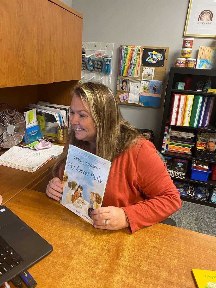 It's Unity Day!  On Unity Day we show unity for kindness, acceptance, and inclusion and send the message that no child should ever experience bullying.  Mrs. Sherman, Counselor at Rayma C Page, offered a read aloud to each grade level on the topic of tolerance. <a href="/LeeSchools/">School District of Lee County</a>