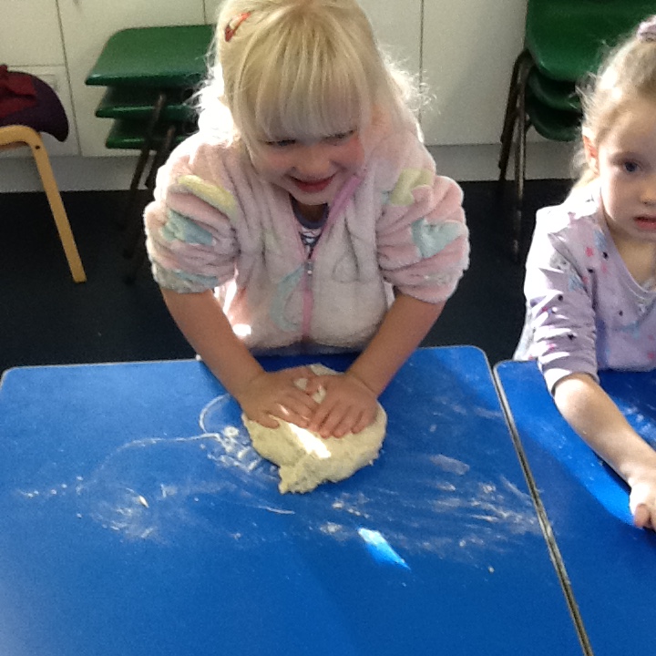 DucklingClass's tweet image. We found out that the mess this morning was made by the Little Red Hen.  She had tried to make some bread for us but got in a bit of a muddle!  Luckily, Mrs Sinclair and Mrs Howlett came to the rescue and taught the children how to make bread rolls this morning.