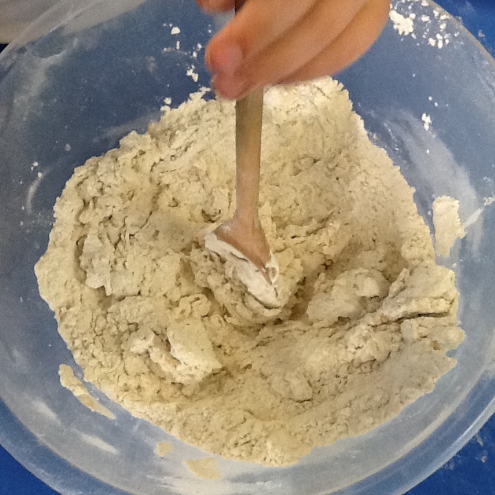 DucklingClass's tweet image. We found out that the mess this morning was made by the Little Red Hen.  She had tried to make some bread for us but got in a bit of a muddle!  Luckily, Mrs Sinclair and Mrs Howlett came to the rescue and taught the children how to make bread rolls this morning.