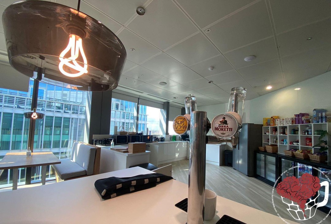LoveBeerUK's tweet photo. Another bar service, and topping up more of the birra.moretti supplies 😁
#homebar #bars #beerstagram #officebar #beeruk #beerlover #craftbeer #lovebeerbars #custombar #beerfinder #beerlife #bespoke #beerislife #barservice https://t.co/Eof9GN8J3m