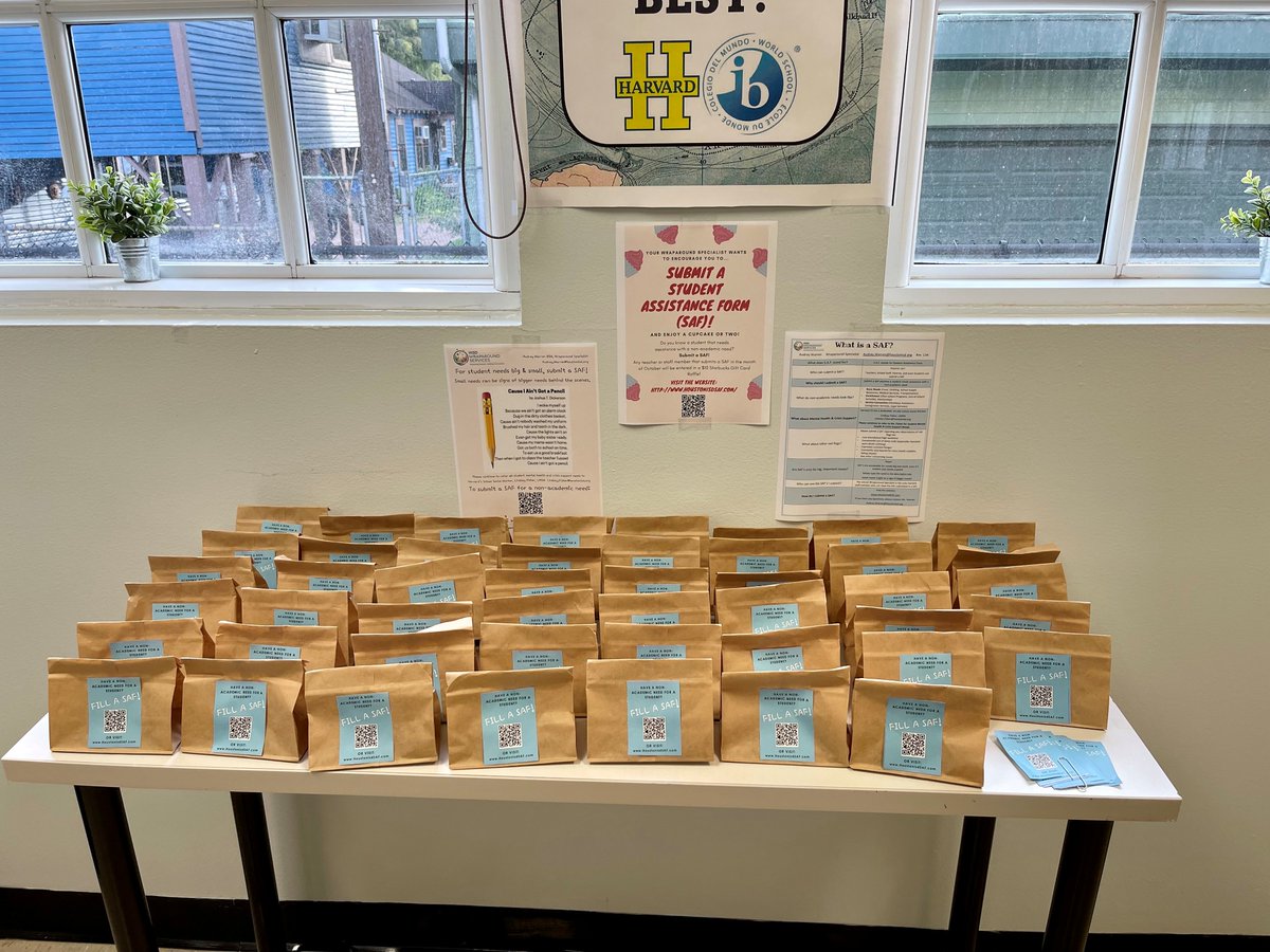 HarvardES_WRS's tweet photo. Fill a SAF Campaign! Harvard teachers and staff can find a sweet treat, along with some information about how to use the Student Assistance Form in the teacher's lounge. Together we can connect more families to support our Harvard Eagles! 🦅💙💛
@HISD_Wraparound 
@HarvardSchool https://t.co/iW77DB6jvj