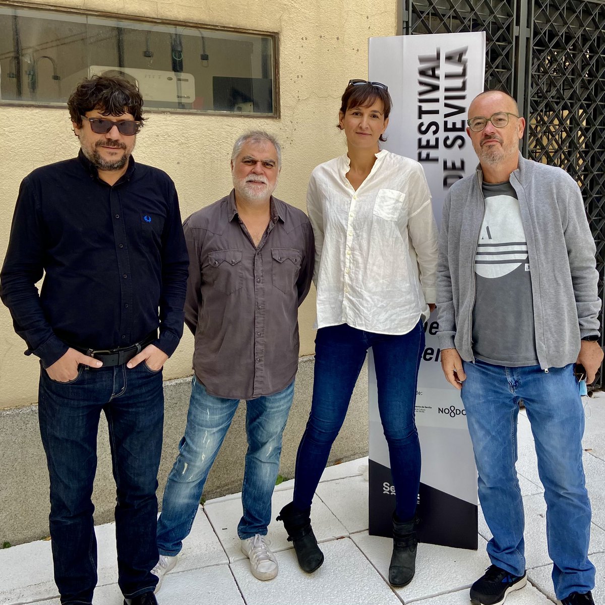 acacineandaluz's tweet photo. Los cineastas andaluces @Santi_Amodeo, Benito Zambrano, Violeta Salama y Manuel Martín Cuenca participarán con sus últimas películas en la 18ª edición del Festival de Sevilla

#18festivalsevilla #lasgentiles #pandelimonconsemillasdeamapola #alegrialapelicula #lahija https://t.co/EuFHFFZ09J