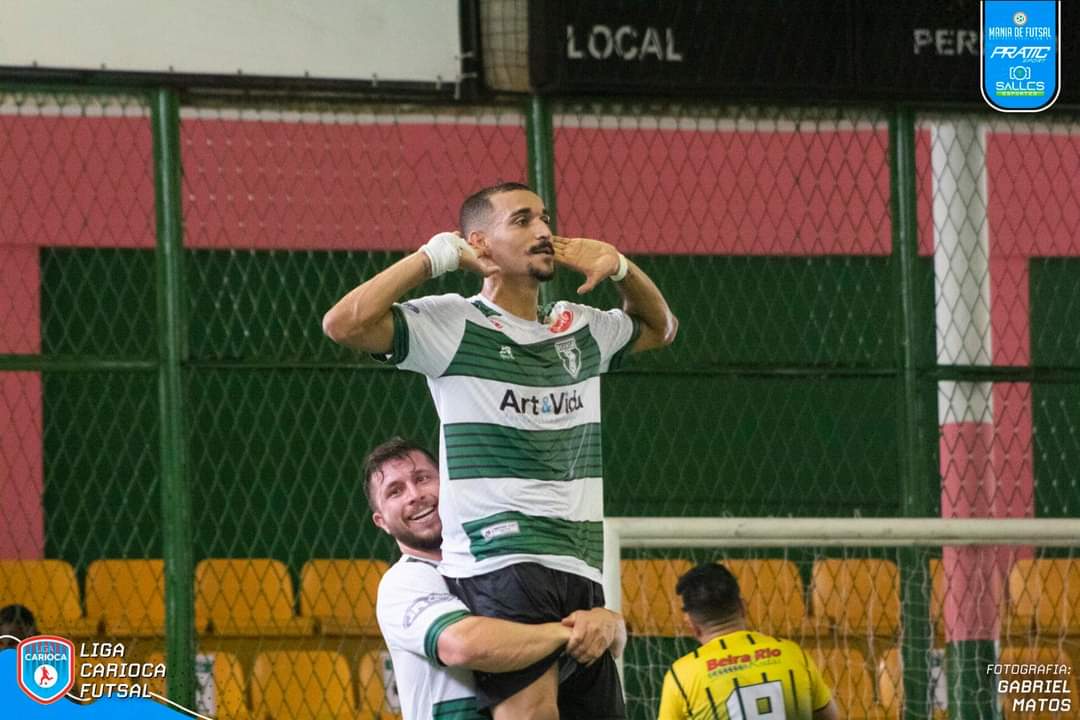 LinneckerMelo17's tweet photo. Nunca Duvide De Mim, Tá?!
Isso Me Motiva 🤙🏽⚽️
Se Me Der Munição, A Bala Come Hahaha 😜

#FazOSeuEDáOGás 👊🏽
#MeteBala 🔫 https://t.co/NwEQrcr4wZ