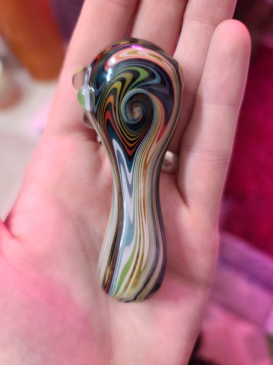 GlassPrismArt's tweet photo. 3in Glass Spoon w/ Double rainbow reversal 
#glass #glassblowing #wigwag #boro https://t.co/BtUugWMive
