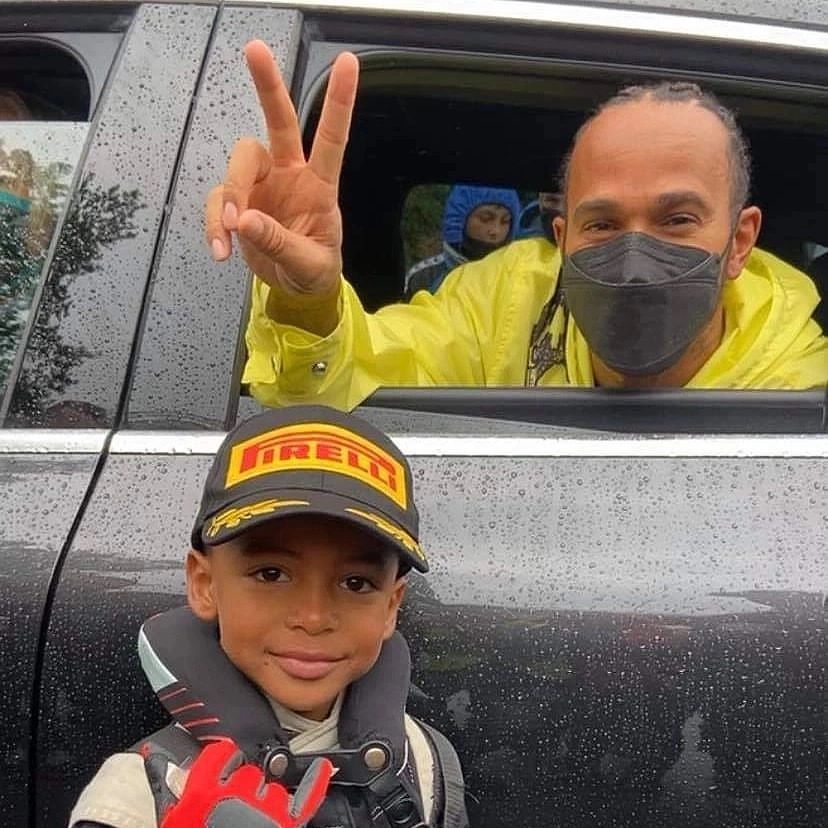 LH44updates's tweet image. Meet Amine Pantoli a.k.a "Le petit Lewis Hamilton", he's fascinating!!

There's a cute short docu about him here [in French though] 👉🏾instagram.com/tv/COR-MSfqZ5X…